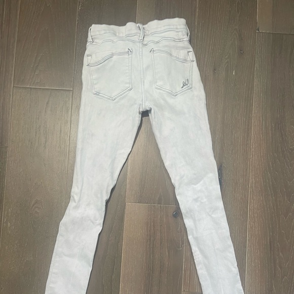 Women’s Express denim leggings mid rise. Good condition. Signs of use size 4 - Picture 6 of 6